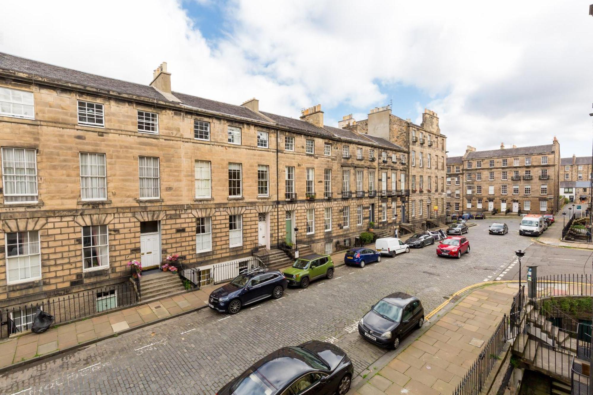 Light And Spacious 2 Bedroom Flat In Heart Of EDI Eksteriør billede