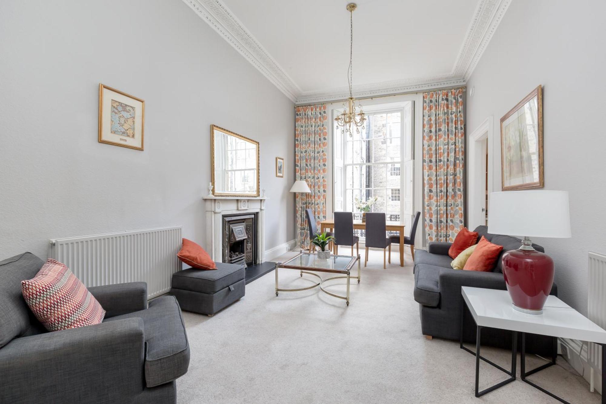 Light And Spacious 2 Bedroom Flat In Heart Of EDI Eksteriør billede