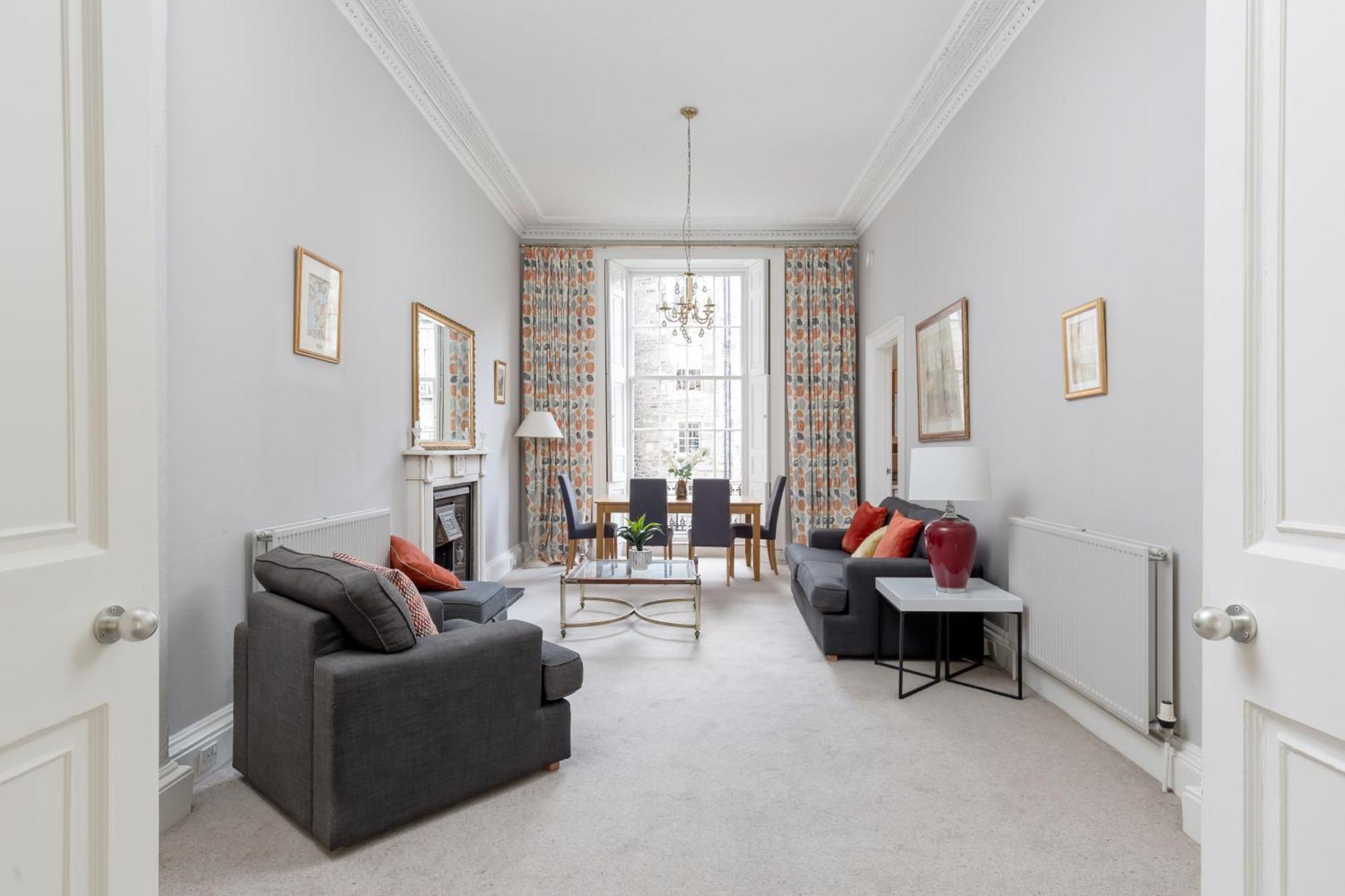 Light And Spacious 2 Bedroom Flat In Heart Of EDI Eksteriør billede